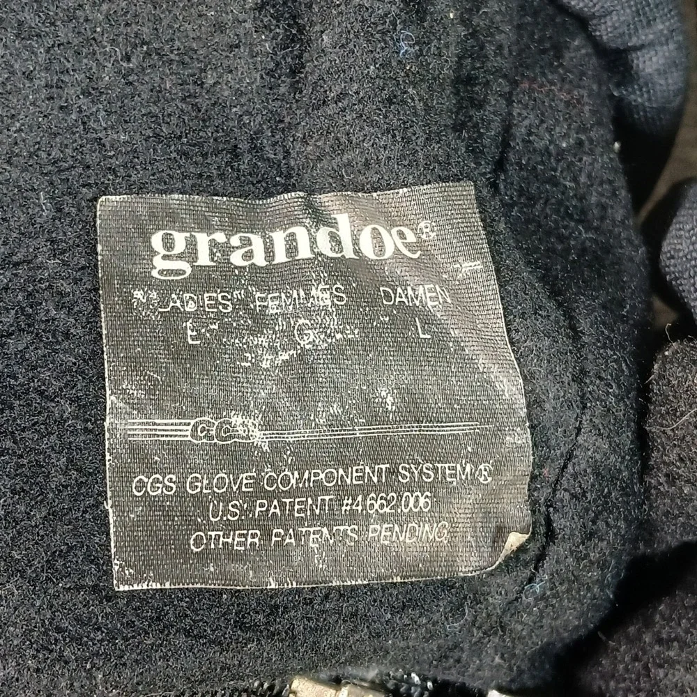 Grandoe stick it